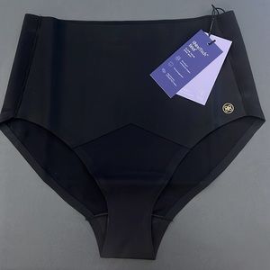 NWT HoneyLove Shinetech brief, xs